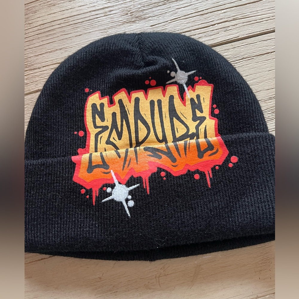 Empyre hat